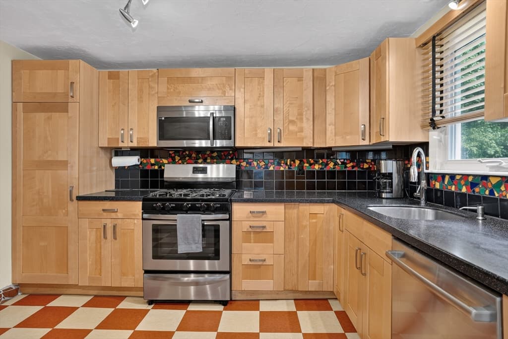 23 Laurel Dr., Hudson MA 01749 photo 7