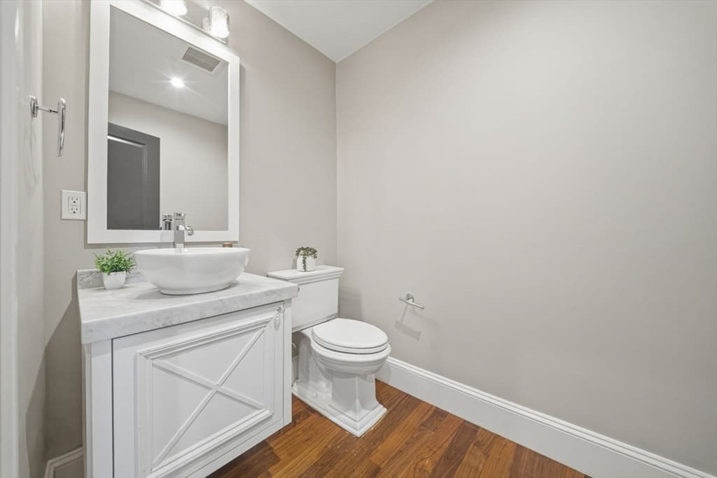 324 Tappan PH, Brookline MA 02445 photo 13