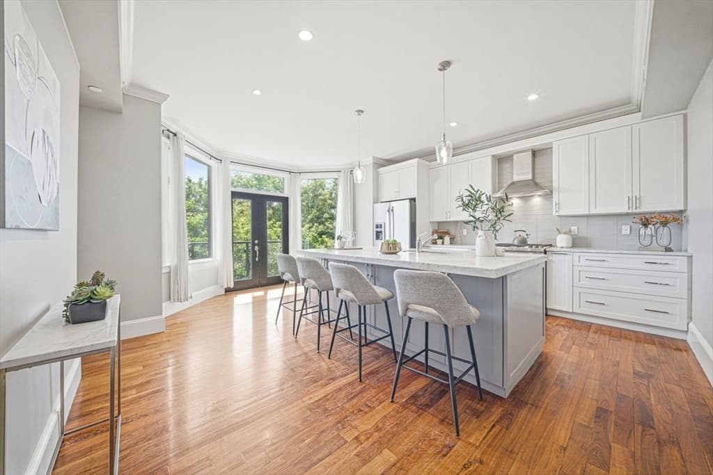 324 Tappan PH, Brookline MA 02445 photo 3