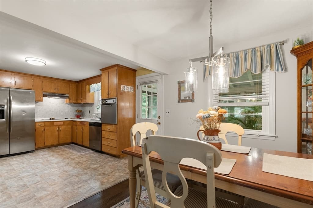 70 Montrose Ave, Wakefield MA 01880 photo 11