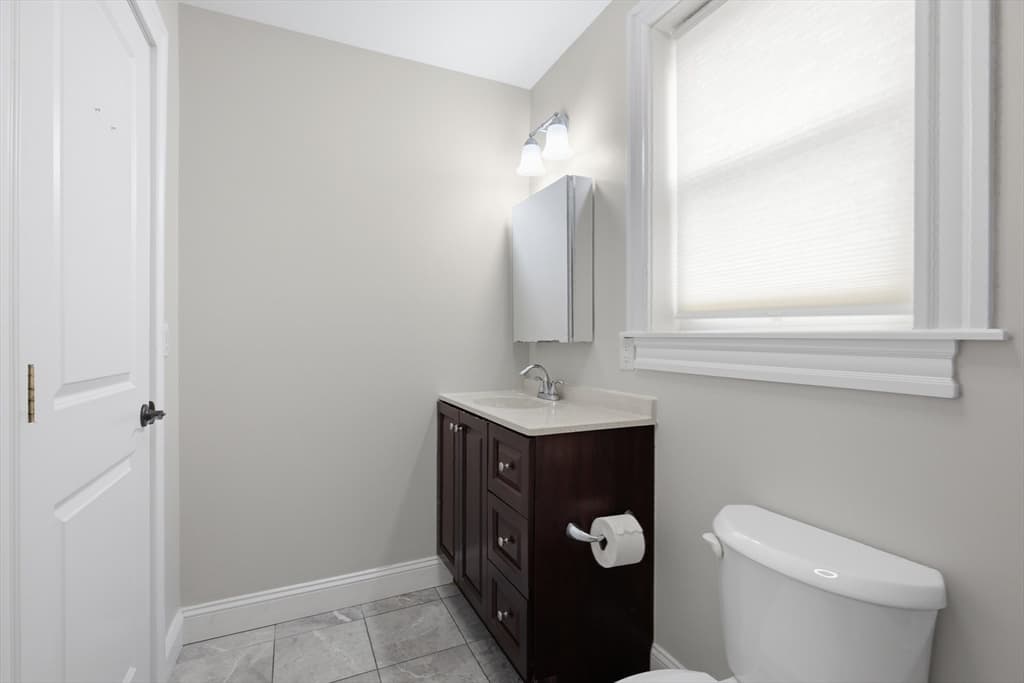 28 Beecher Pl # B, Newton MA 02459 photo 16