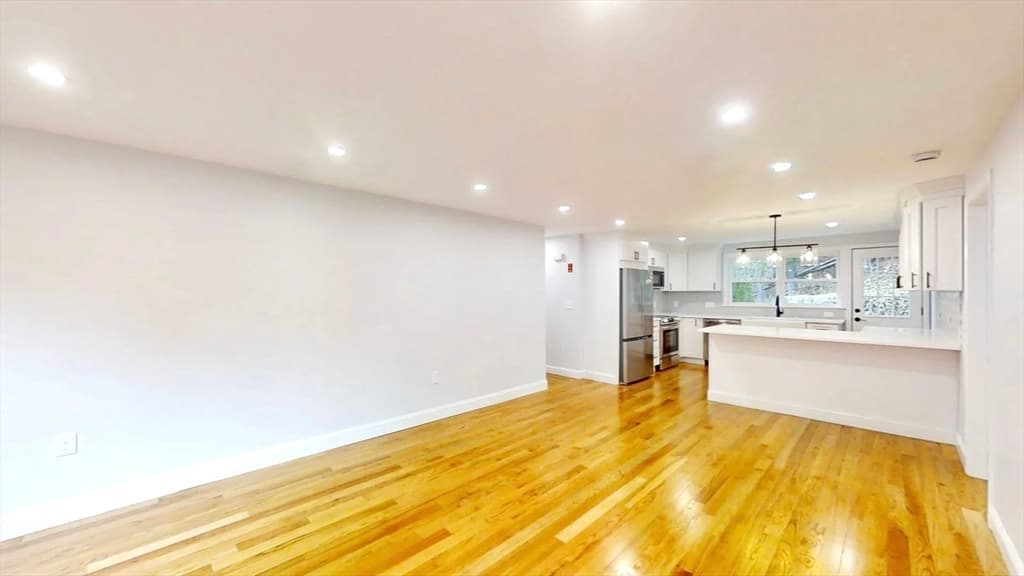 8 Reardon Rd, Hudson MA 01749 photo 7