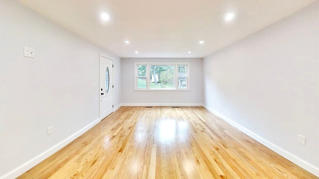 8 Reardon Rd, Hudson MA 01749 photo 5