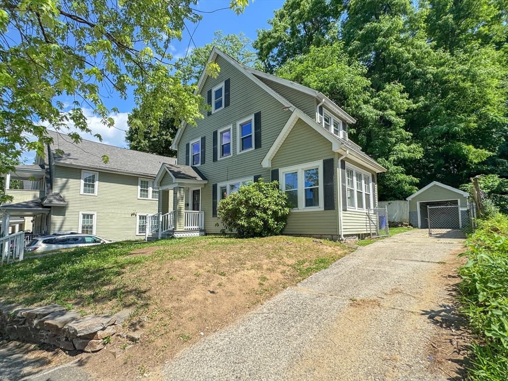 185 Leyfred Ter, Springfield MA 01108 photo 34