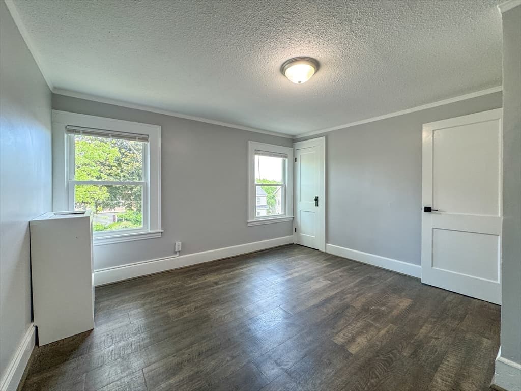 185 Leyfred Ter, Springfield MA 01108 photo 18