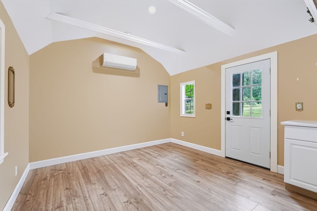 66 N High St, Foxboro MA 02035 photo 34