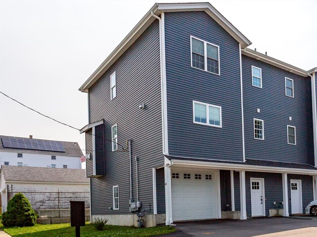 60 Garside St # 6, Fall River MA 02720 photo 2