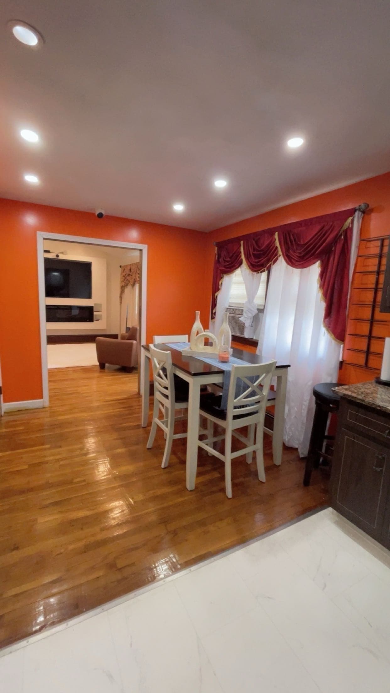 Single Family Residence at 4 Baltic Ave, Brockton MA 02302, photo 10 of 42