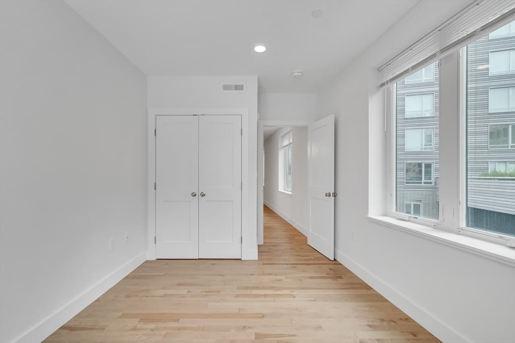 Condominium at 50 Hichborn St # 308, Boston MA 02135, Boston, photo 7 of 31