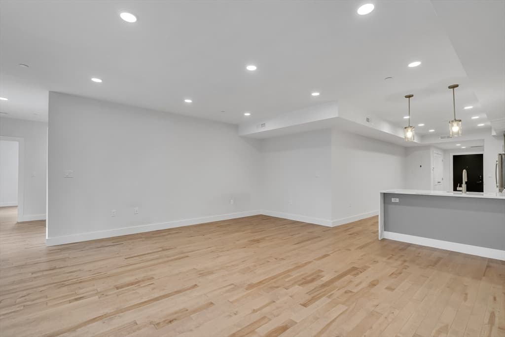 Condominium at 50 Hichborn St # 308, Boston MA 02135, Boston, photo 5 of 31