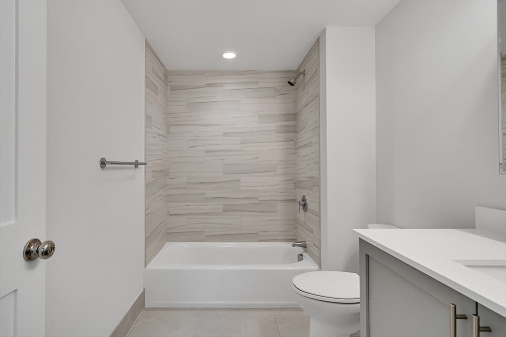 Condominium at 50 Hichborn St # 308, Boston MA 02135, Boston, photo 18 of 31