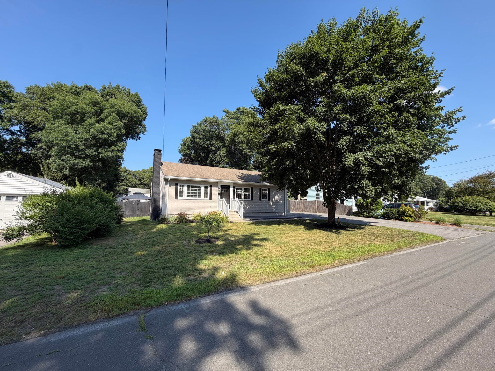 Single Family Residence at 8 Fairbrook Rd, Framingham MA 01701, Framingham, photo 3 of 42