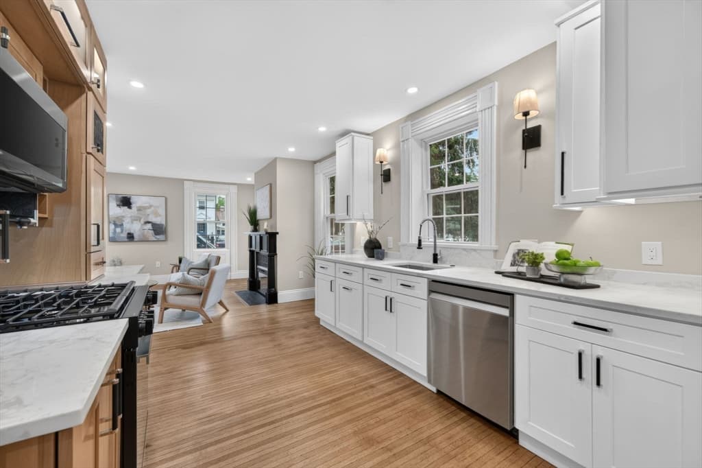 162 High St # A, Danvers MA 01923 photo 3
