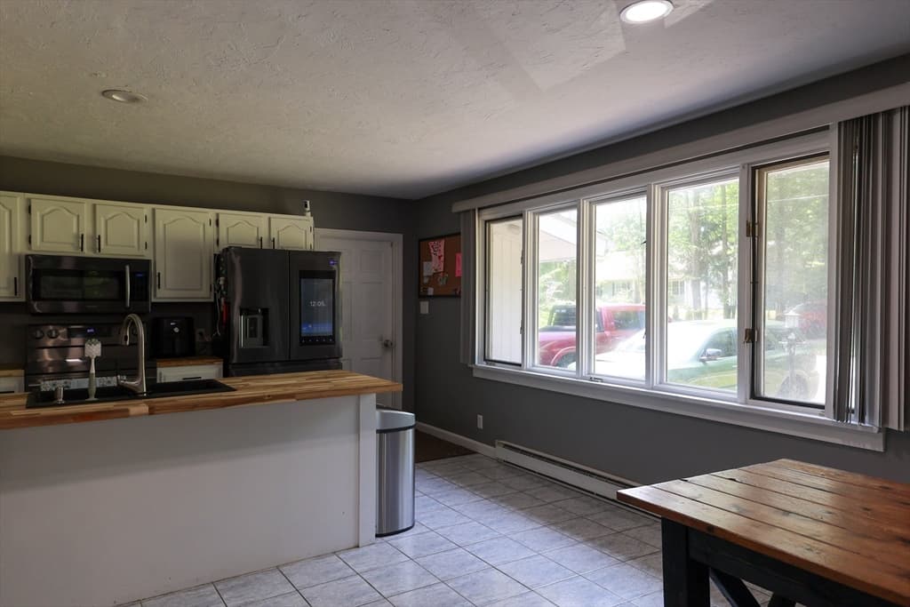 16 Debra Lane, Barre MA 01005 photo 5