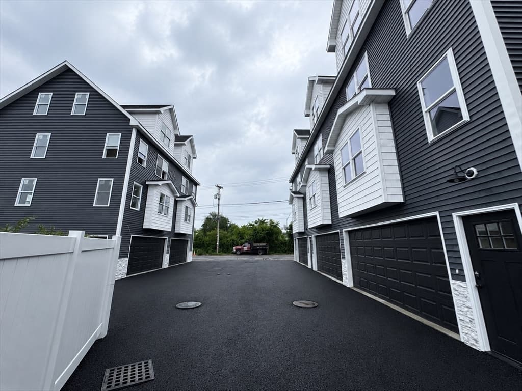 562 Gorham Street # 02, Lowell MA 01852 photo 8