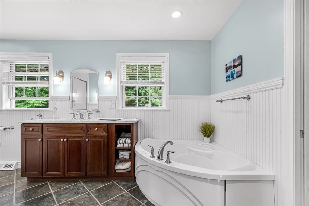 115 Williamsburg Dr, Longmeadow MA 01106 photo 23