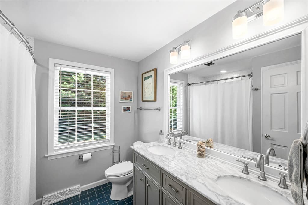 115 Williamsburg Dr, Longmeadow MA 01106 photo 27