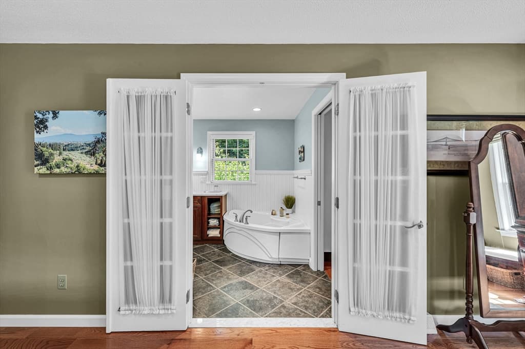 115 Williamsburg Dr, Longmeadow MA 01106 photo 22