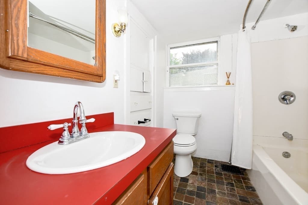 28 Main Street, Mattapoisett MA 02739 photo 33