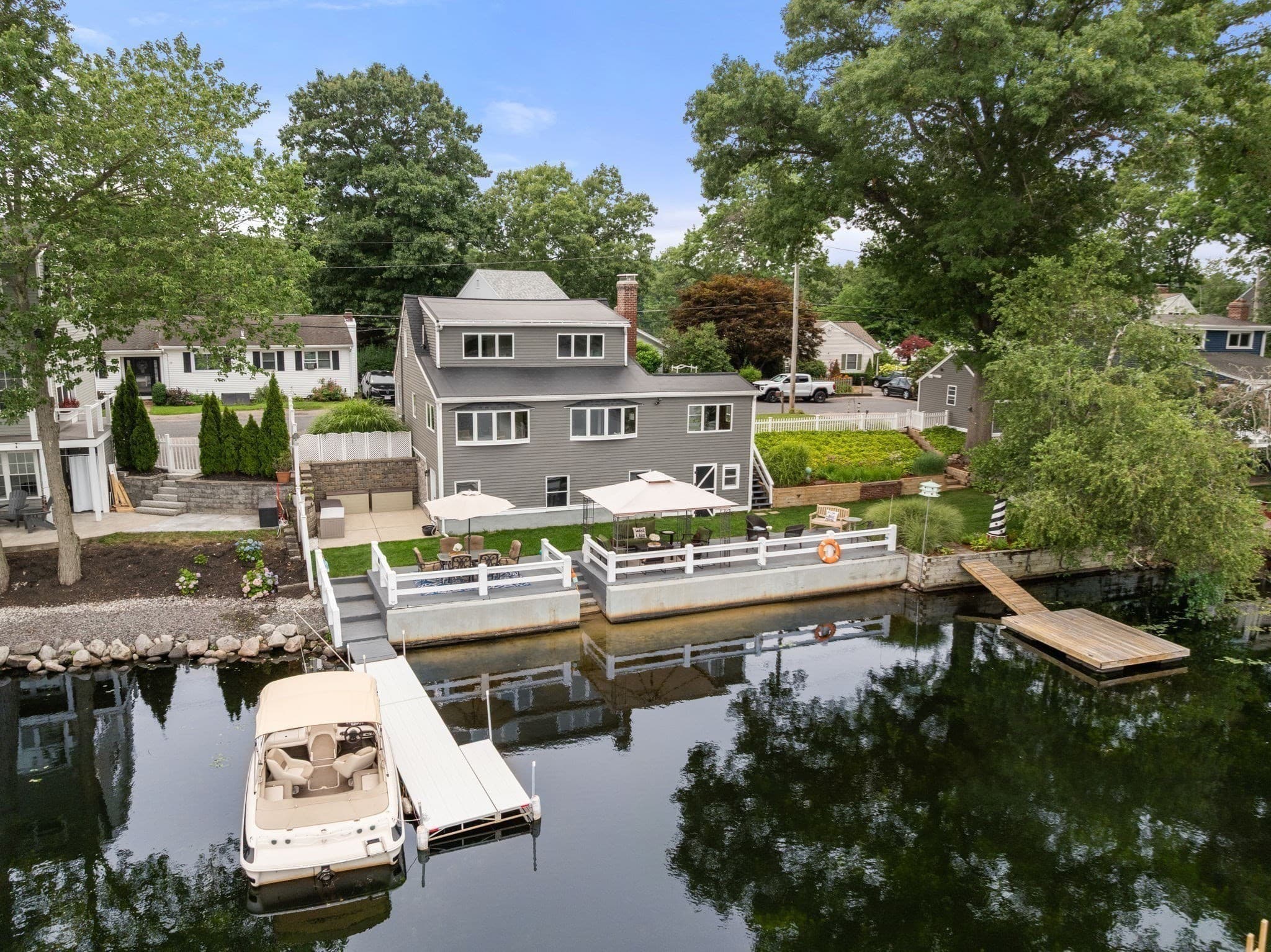 32 Treasure Island Rd, Plainville MA 02762