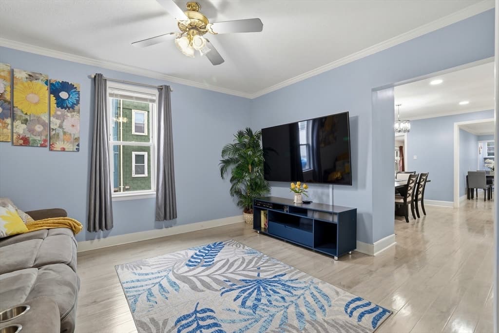 30 Woodlawn St, Everett MA 02149 photo 3