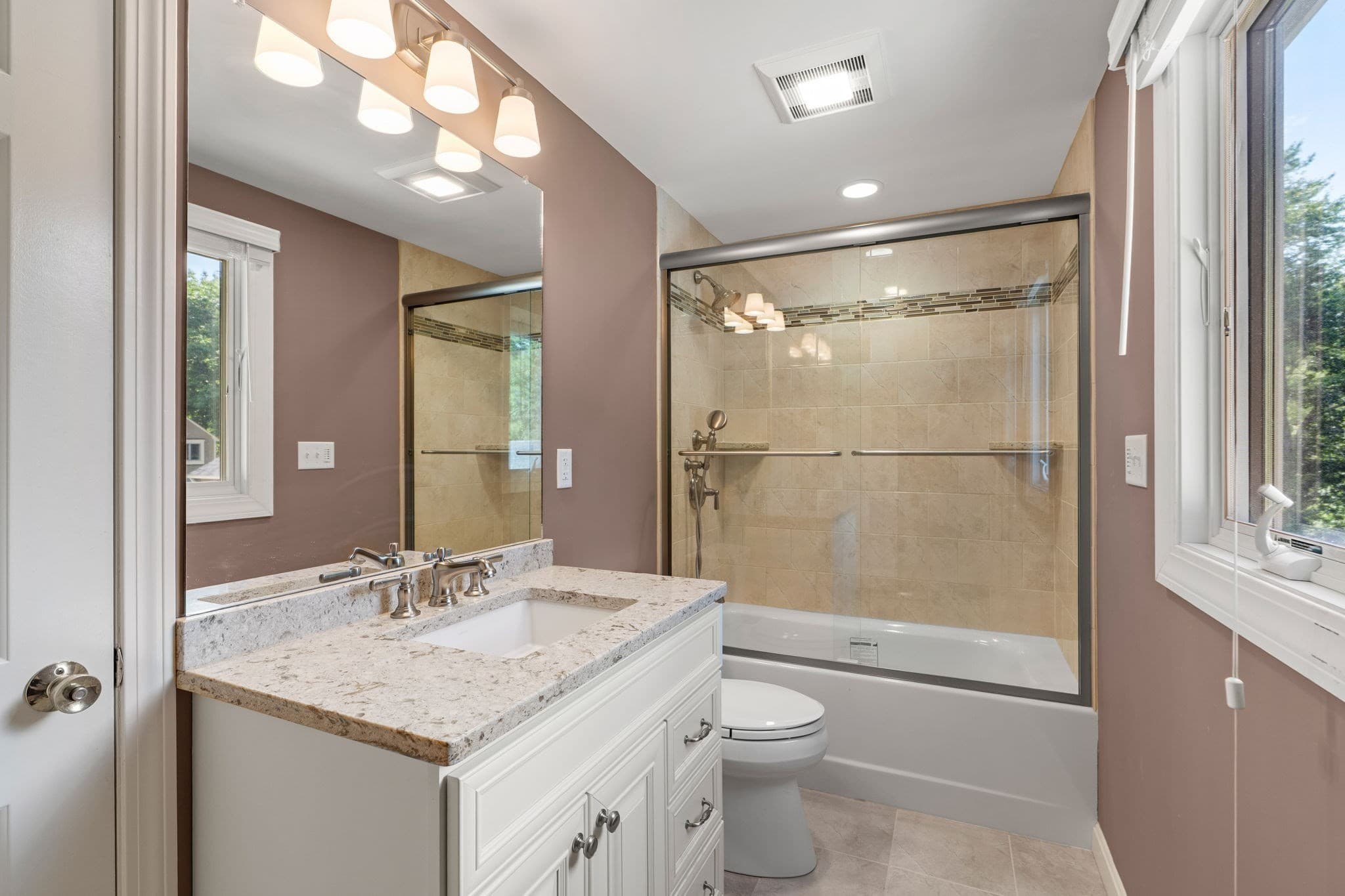 Condominium at 213 Brickett Hill Circle # 213, Haverhill MA 01830, Haverhill, photo 9 of 42
