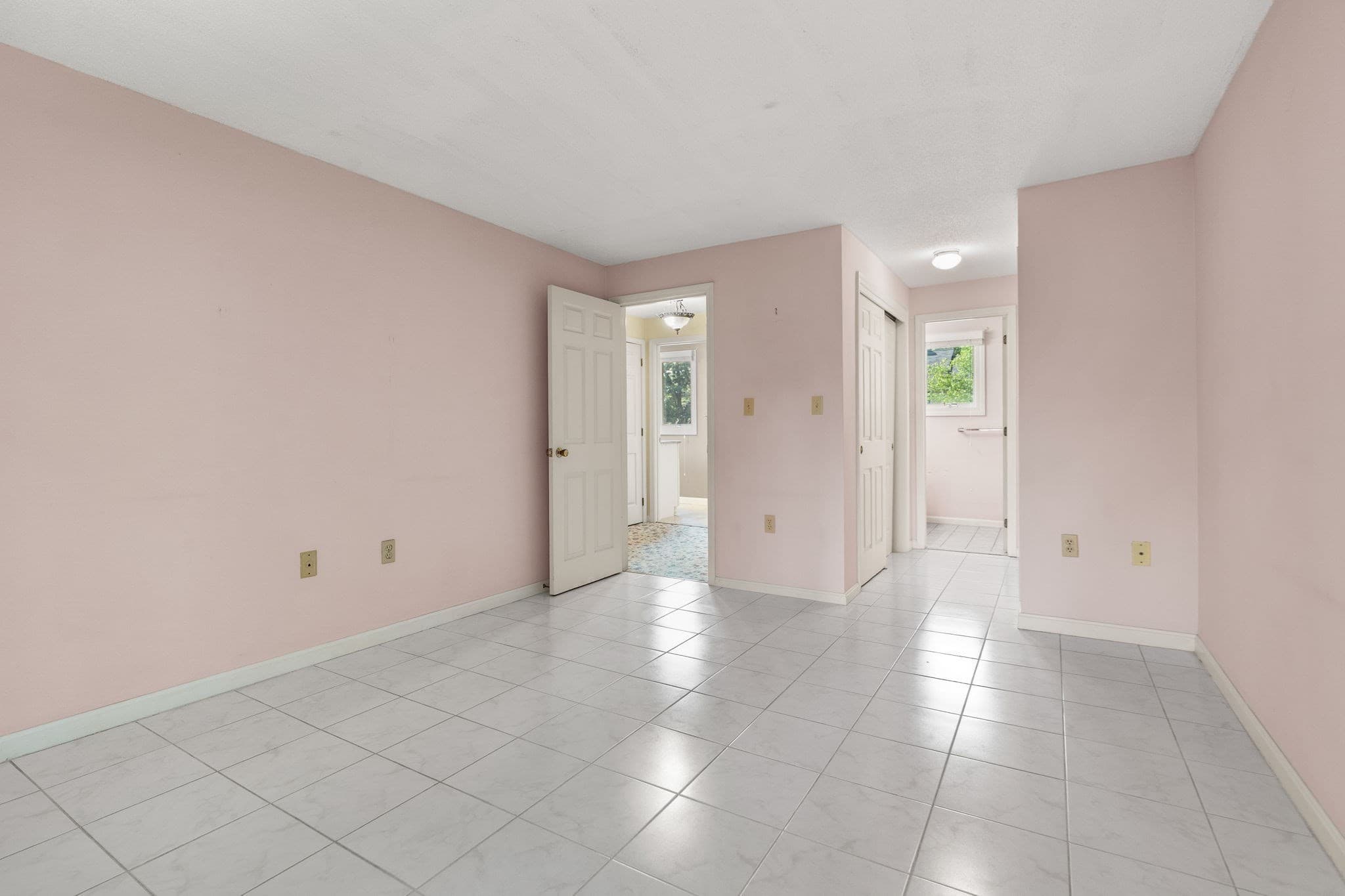 Condominium at 213 Brickett Hill Circle # 213, Haverhill MA 01830, Haverhill, photo 15 of 42