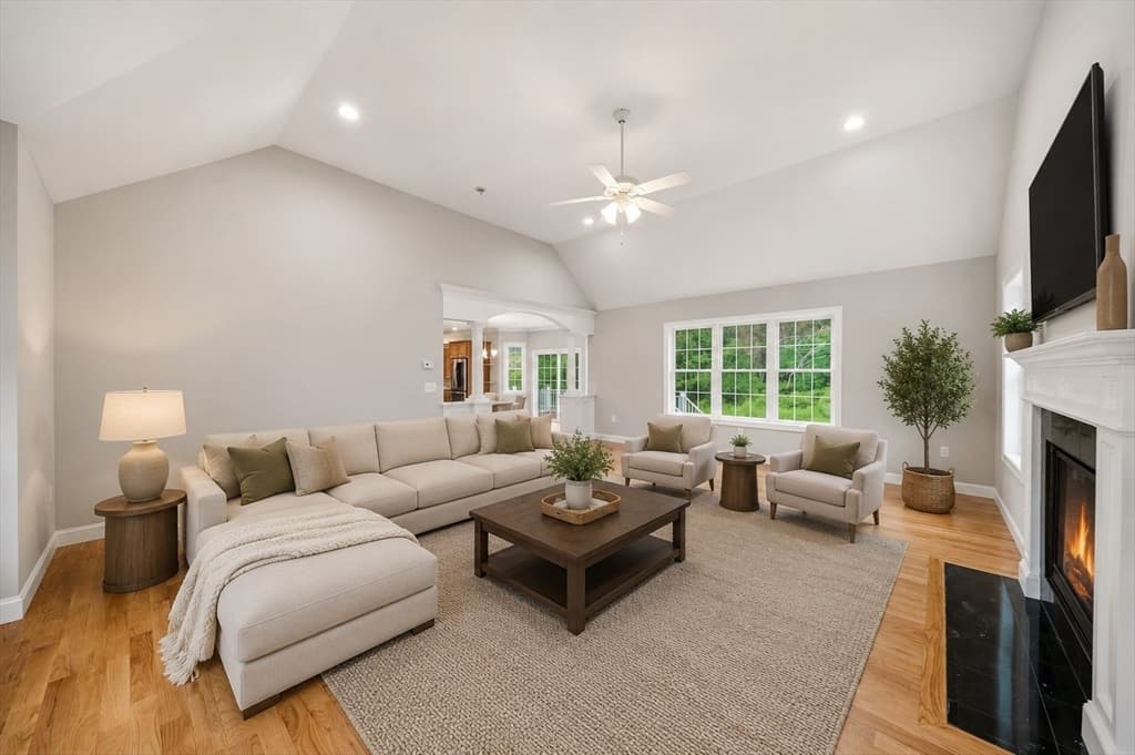 1055 Salem Street, North Andover MA 01845 photo 16