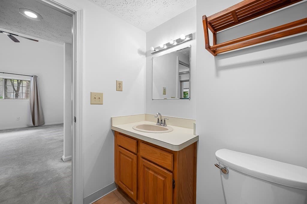 54 Voyagers Ln # 54, Ashland MA 01721 photo 6