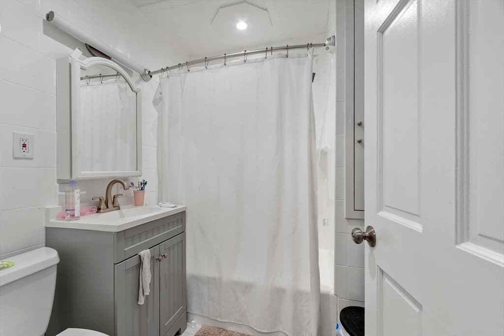 26 Shirley St, Everett MA 02149 photo 6