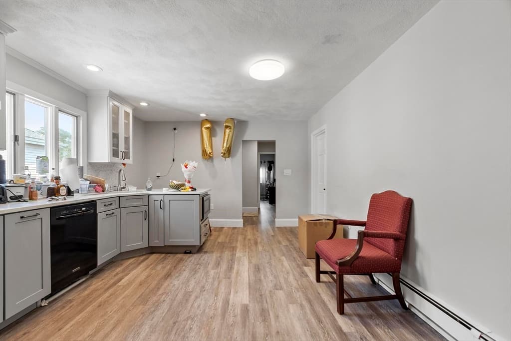 26 Shirley St, Everett MA 02149 photo 5