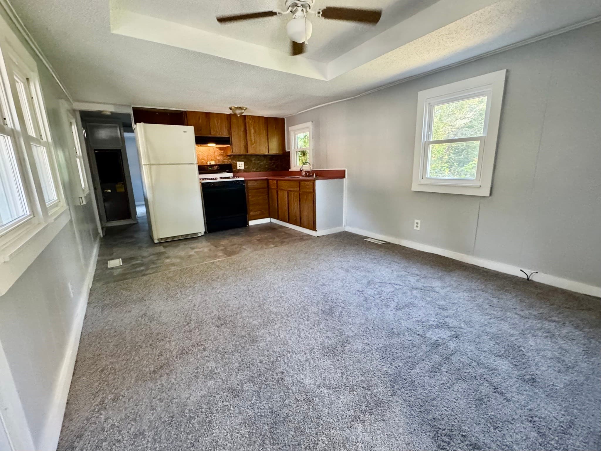 Mobile Home at 299 Miller St # E8, Ludlow MA 01056, Ludlow, photo 6 of 23
