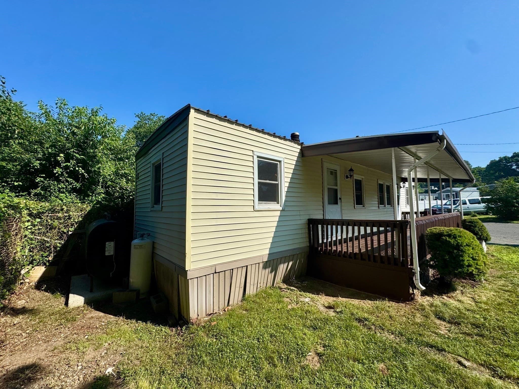 Mobile Home at 299 Miller St # E8, Ludlow MA 01056, Ludlow, photo 18 of 23