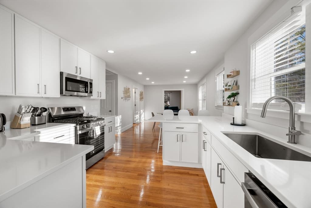 65-67 Saint James Circle, Newton MA 02458 photo 7
