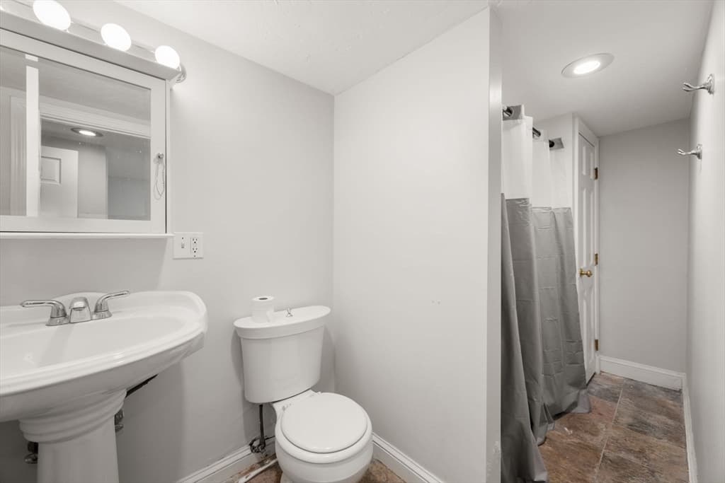 65-67 Saint James Circle, Newton MA 02458 photo 37