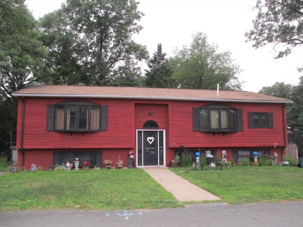 150 Carver St, Tewksbury MA 01876