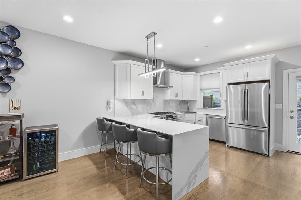 Condominium at 577 Baker St # 581, Boston MA 02132, Boston, photo 5 of 31