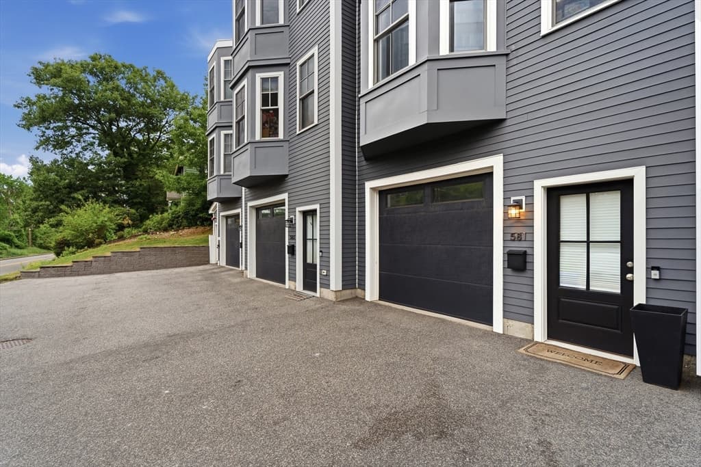 Condominium at 577 Baker St # 581, Boston MA 02132, Boston, photo 24 of 31