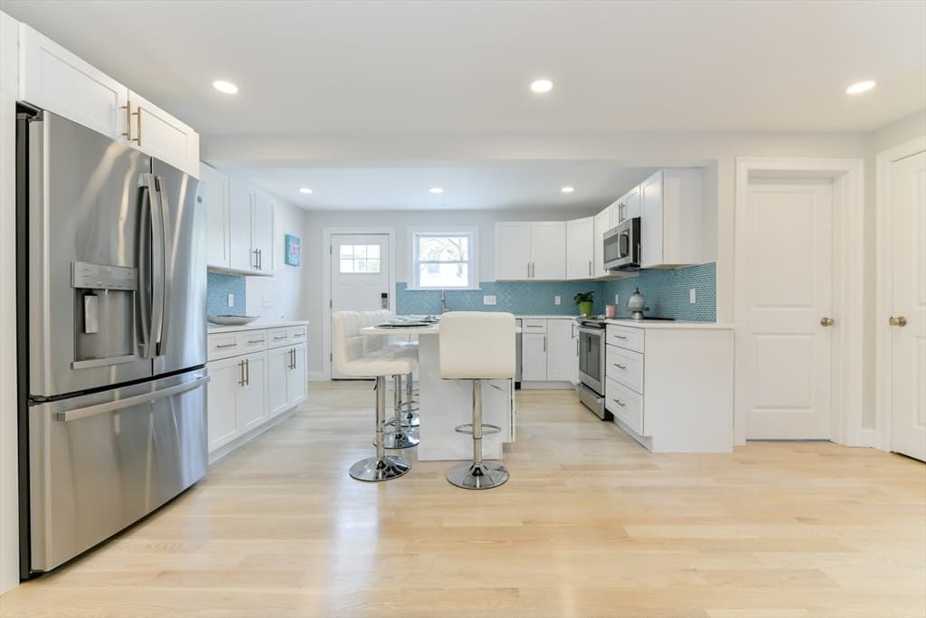 34R Underhill St # 3, Winthrop MA 02152 photo 4