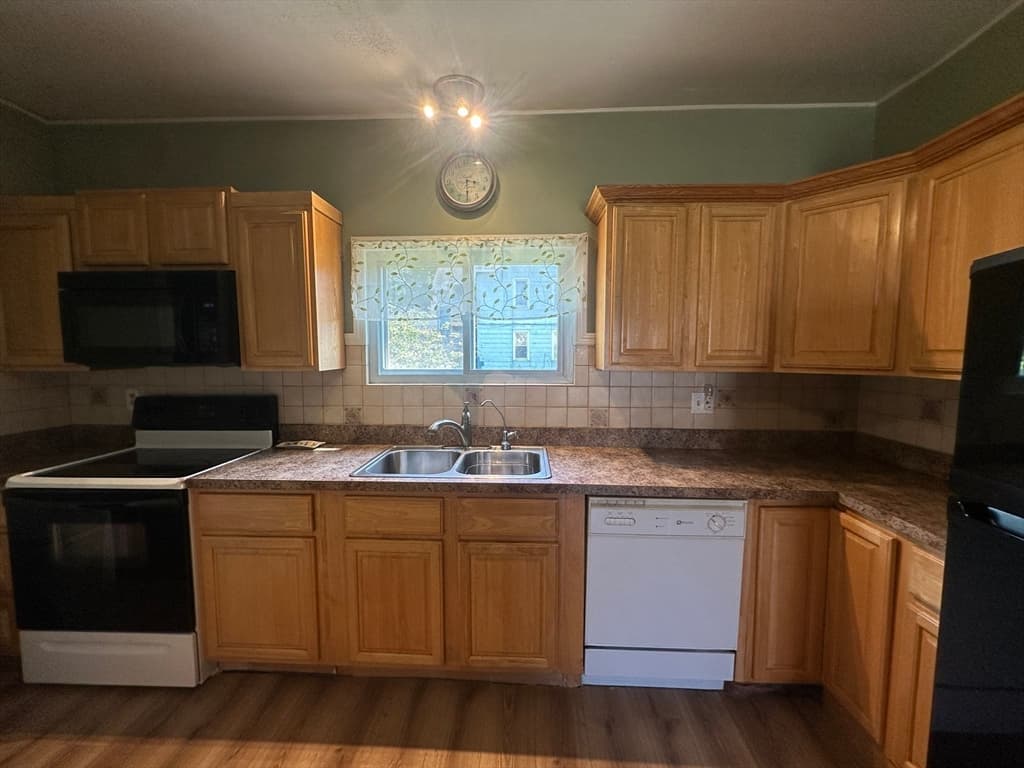 79 Academy, Chicopee MA 01020 photo 6