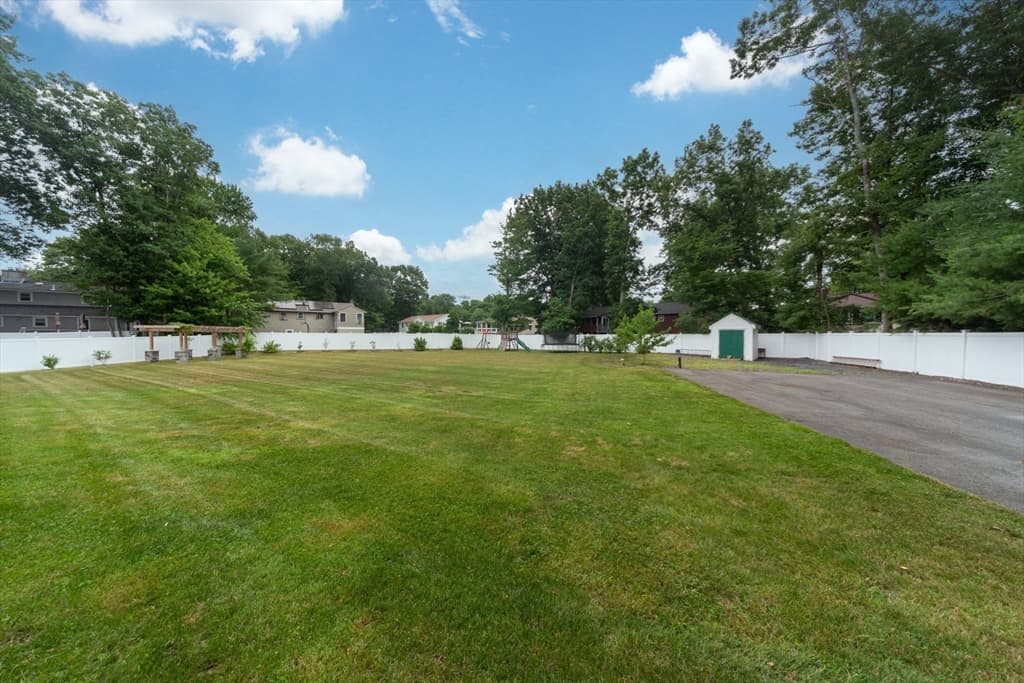 65 Tiffany Dr, Randolph MA 02368 photo 38