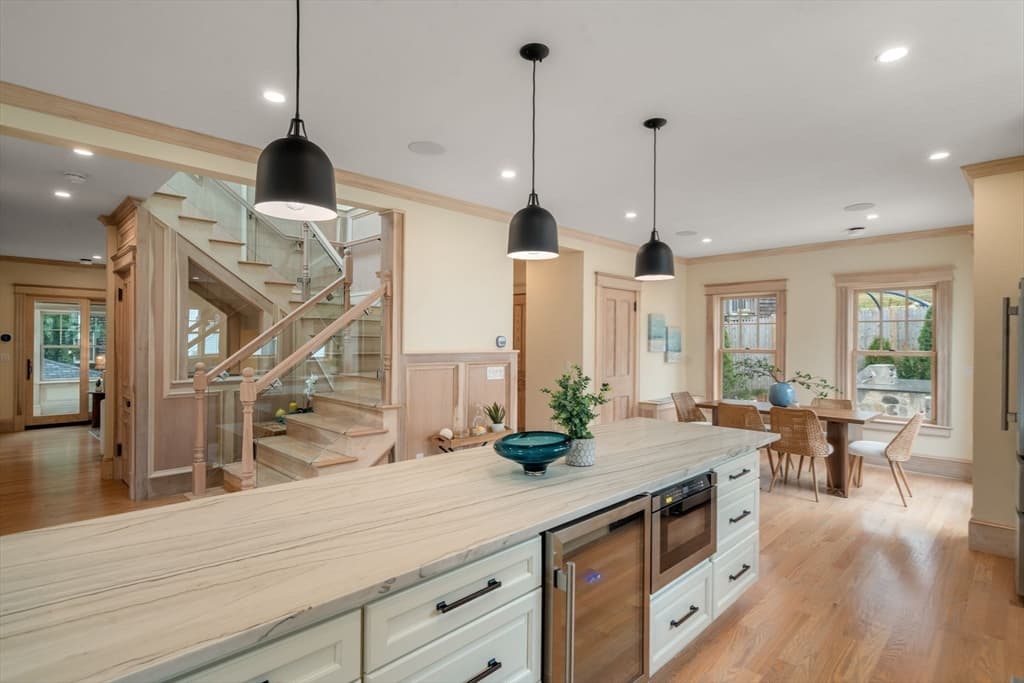 73 Main Street, Hull MA 02045