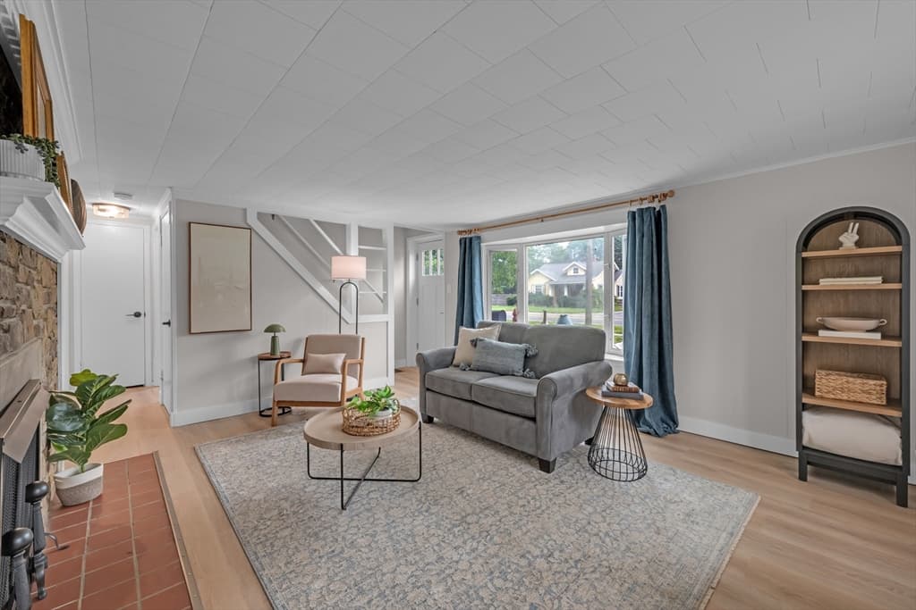 145 Main St, Oxford MA 01540 photo 3