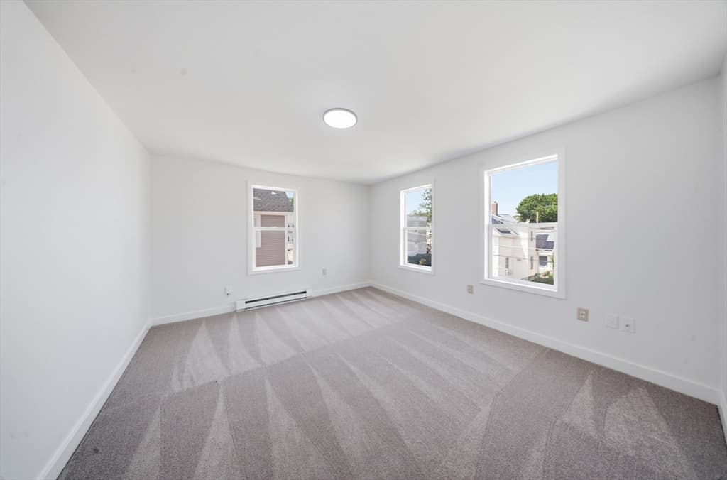 13 Hilton St, Framingham MA 01702 photo 6
