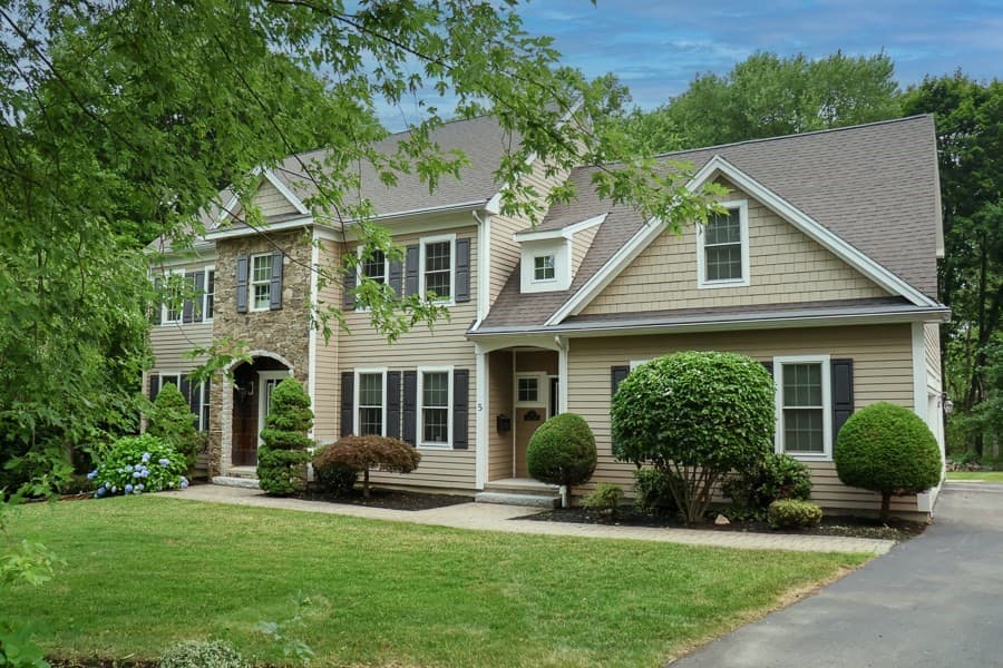 5 Merriam Avenue, Shrewsbury MA 01545