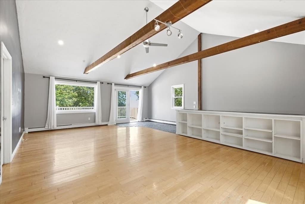 83 Hillside Dr, Plymouth MA 02360