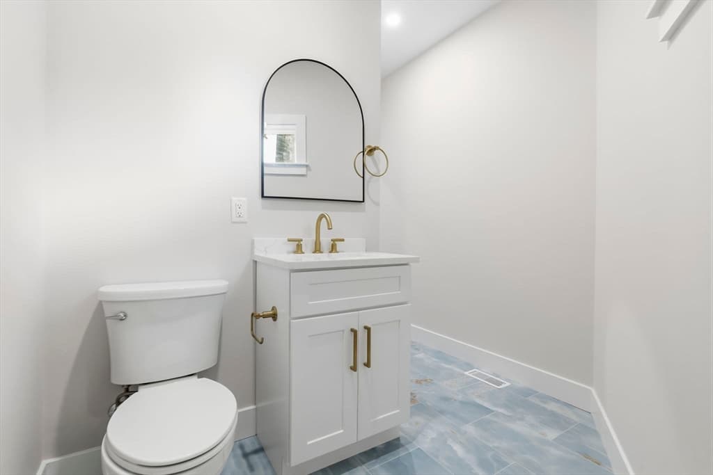 35 Miller Ave, Framingham MA 01702 photo 21