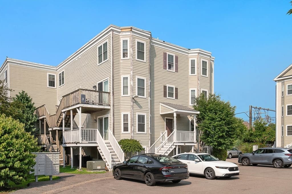 Condominium at 17 Business Ter # 17, Boston MA 02136, Boston, photo 28 of 30