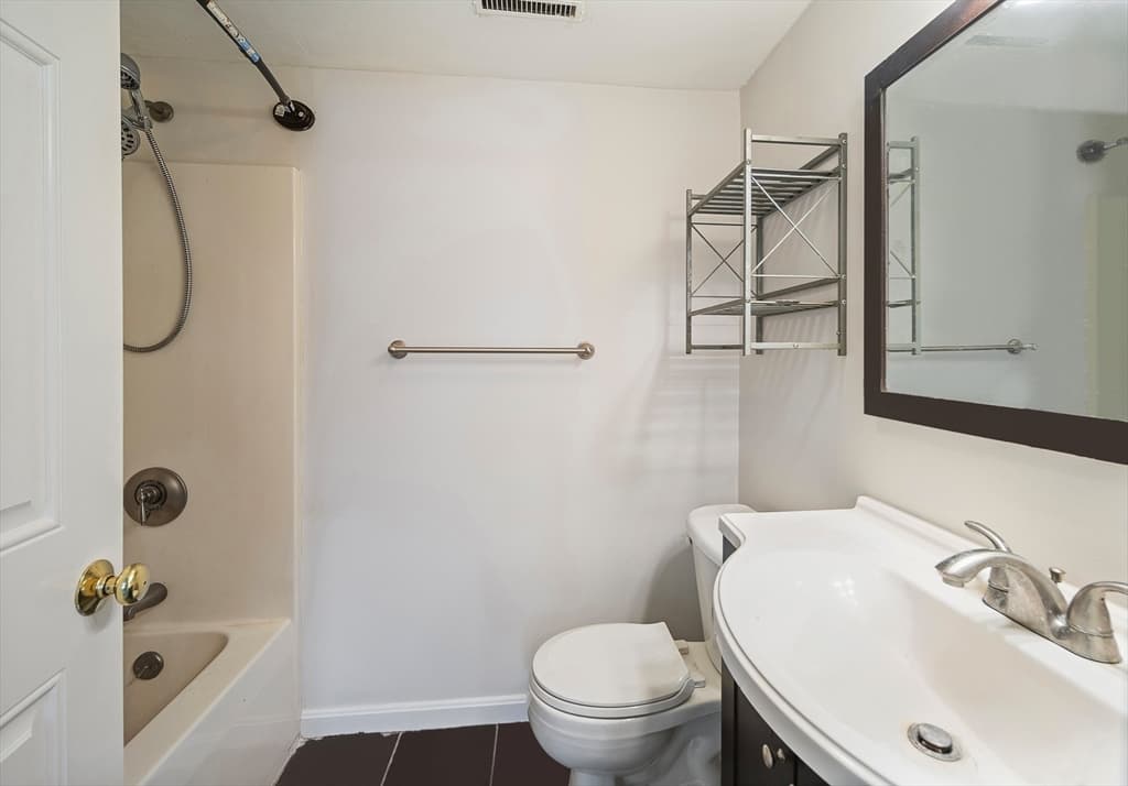 Condominium at 17 Business Ter # 17, Boston MA 02136, Boston, photo 20 of 30