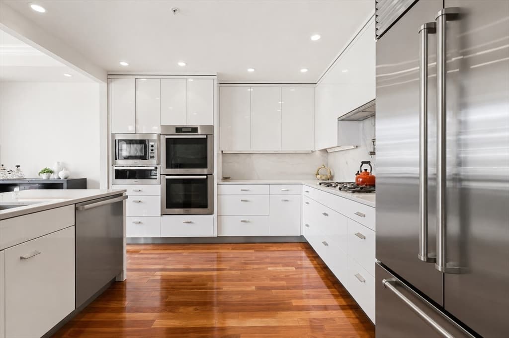 2 Avery Street # 21E, Boston MA 02111 photo 9